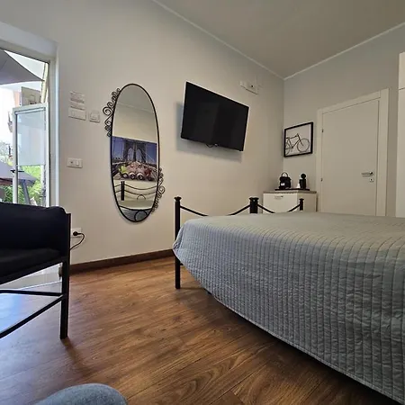 Oda ve Kahvaltı Ida Centro